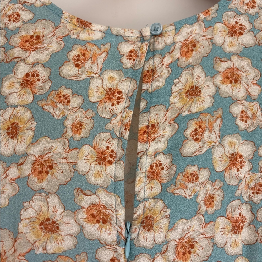 Melrose and Market Soft Floral Midi Dress - Picture 5 of 6
